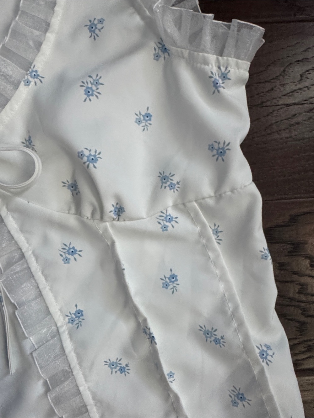 White Floral Tie-Front Ruffled Tank Top - Picture 2 of 7